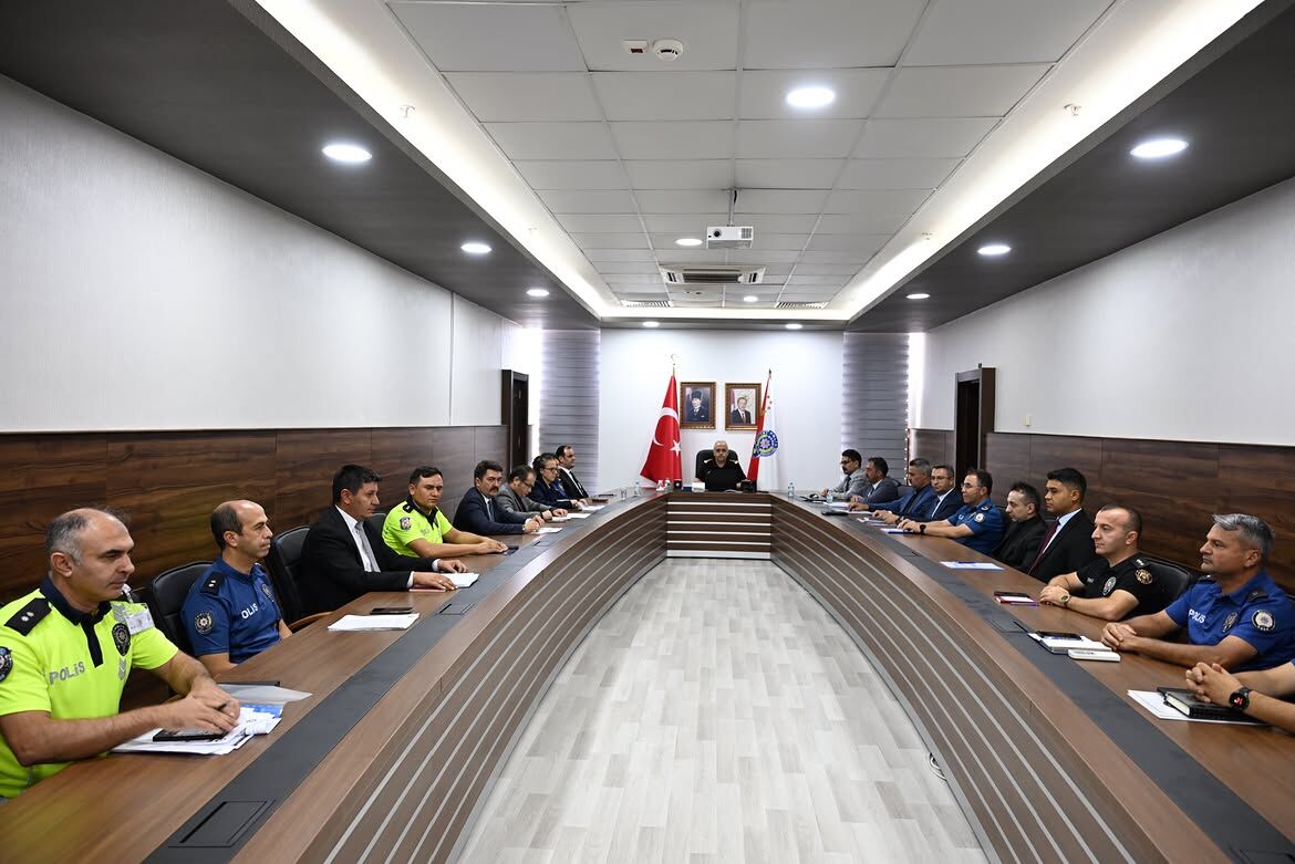 İl Emniyet Müdürümüz Sayın Dr. @Mesutgorucuresmi Başkanlığında, Ilgili Birim Amirlerimizin Katıl (2)-1