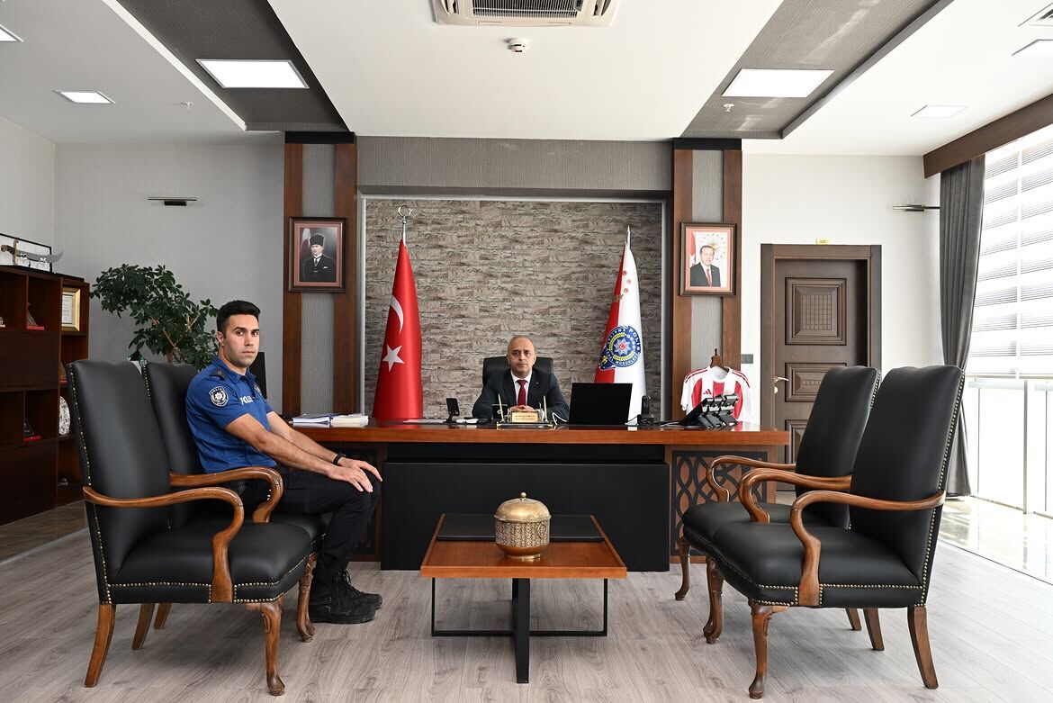 İl Emniyet Müdürümüz Sayın Dr. @Mesutgorucuresmi’yi Makamında Ziyaret Eden Çiçekdağı İlçe Emniye