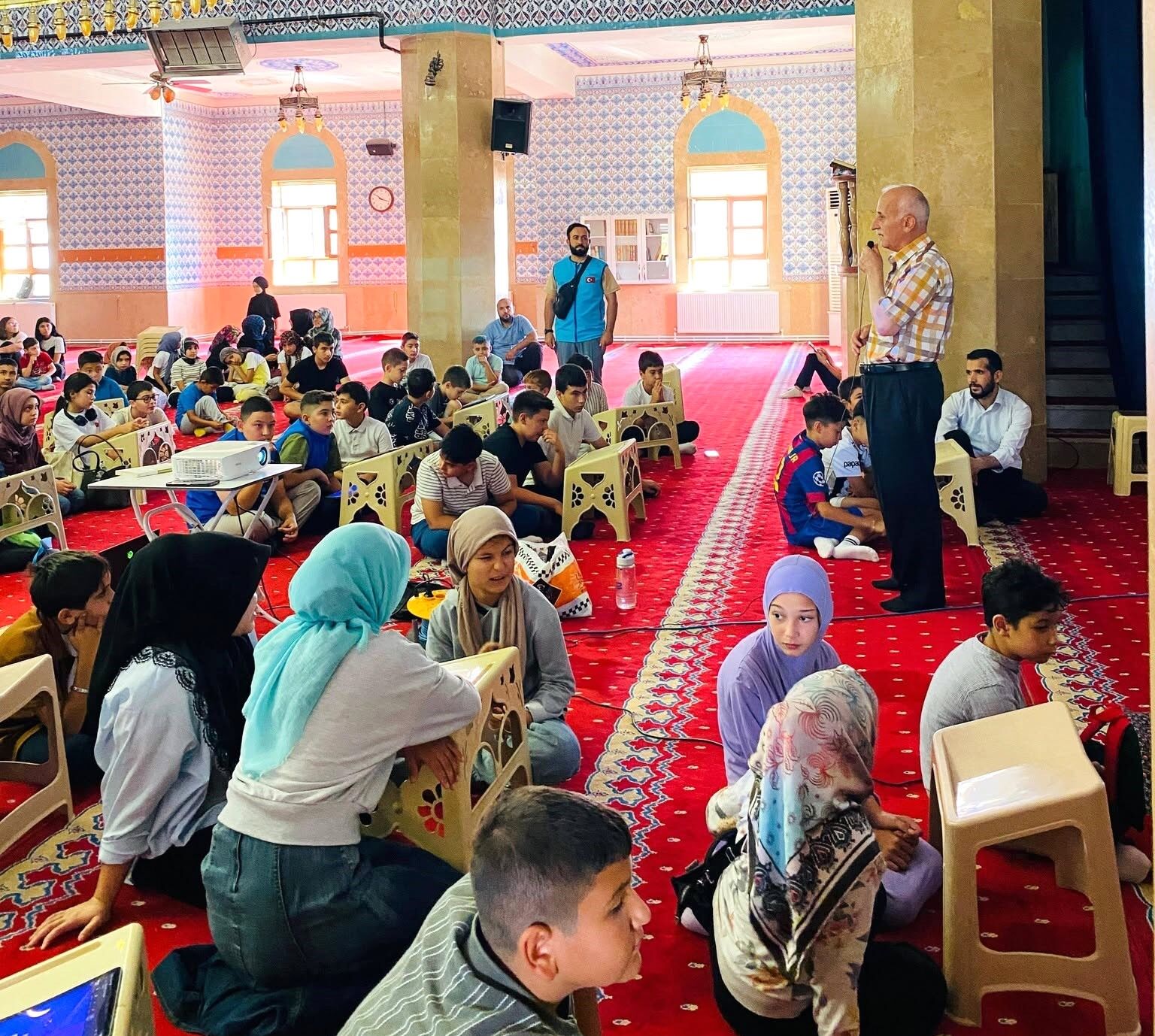 Kaman’da Yaz Kur’an Kursları Arası Kahoot Bilgi Yarışması Heyecanı Yaşandı (3)