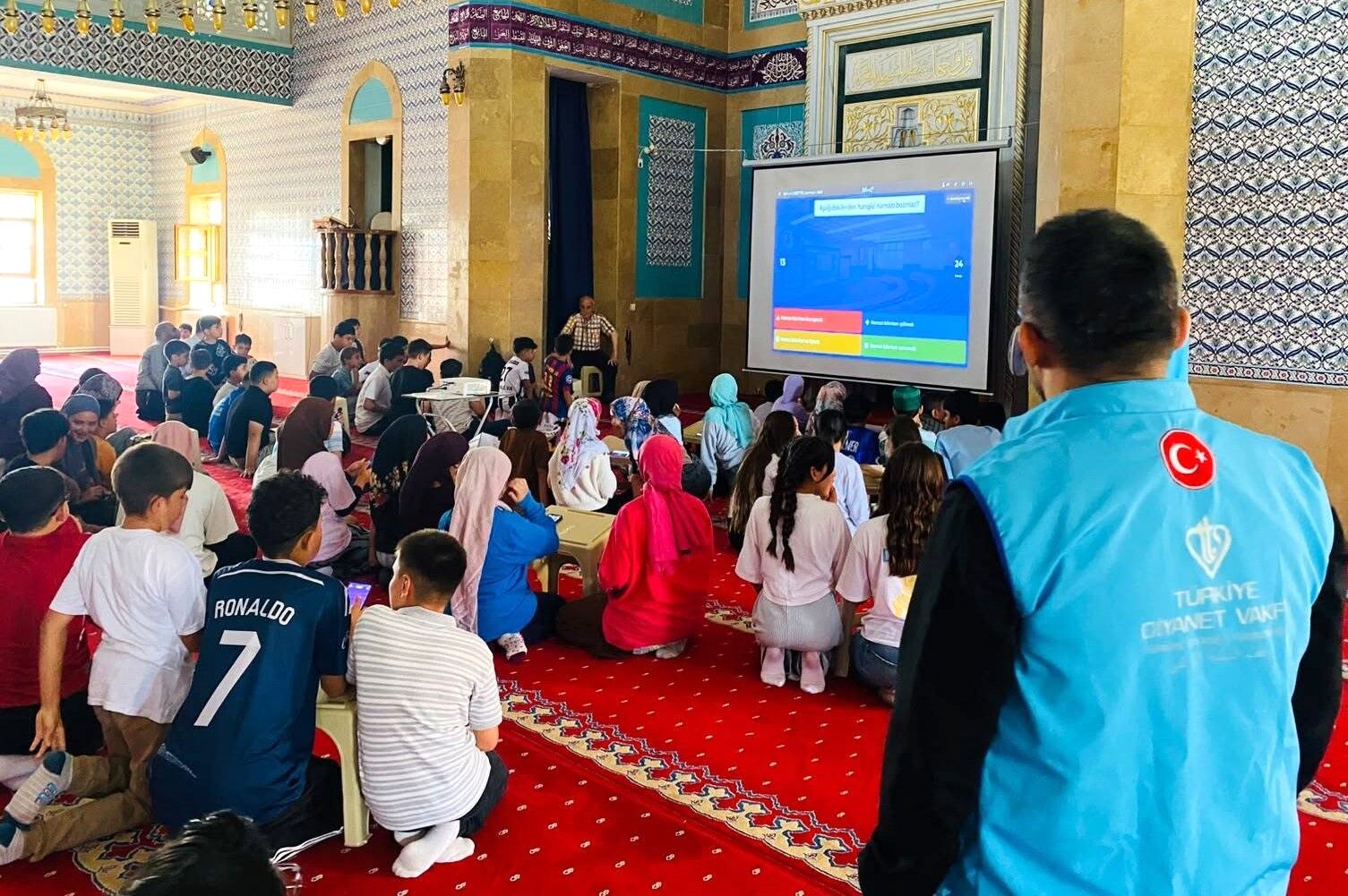 Kaman’da Yaz Kur’an Kursları Arası Kahoot Bilgi Yarışması Heyecanı Yaşandı (6)