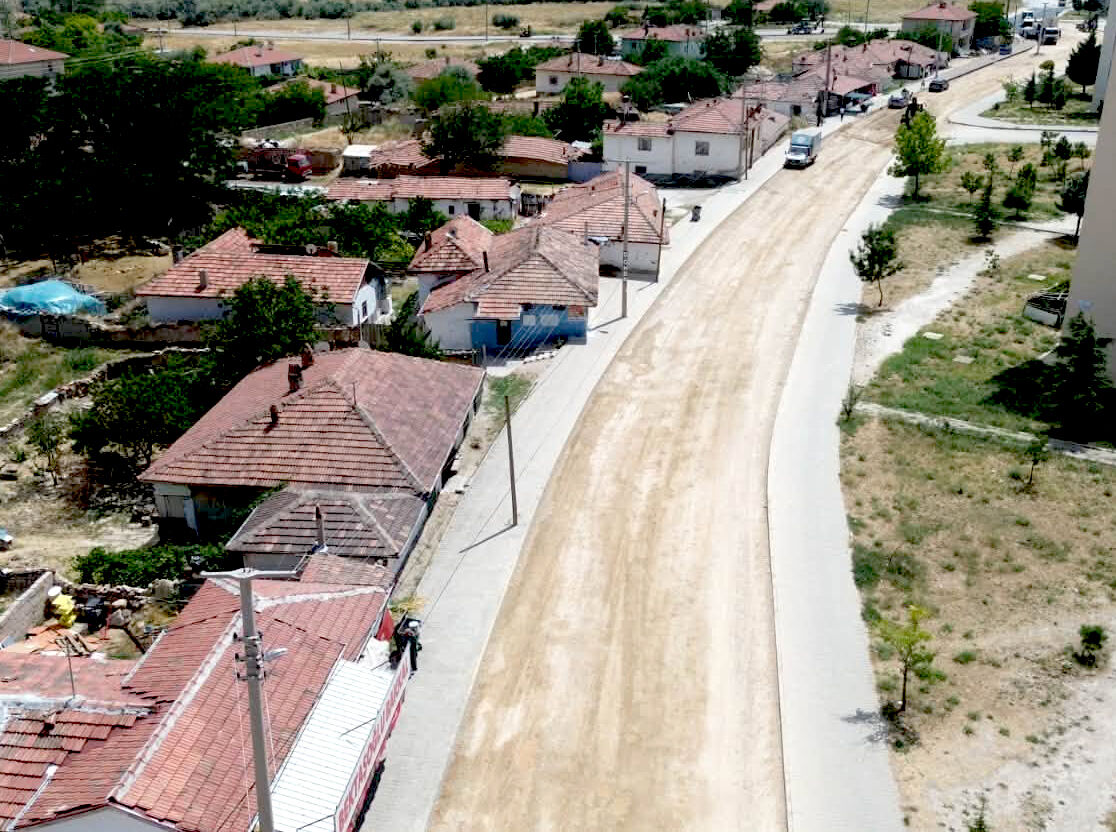Kırşehir Belediyesi’nden Okullar Bölgesine Asfalt Hamlesi (3)
