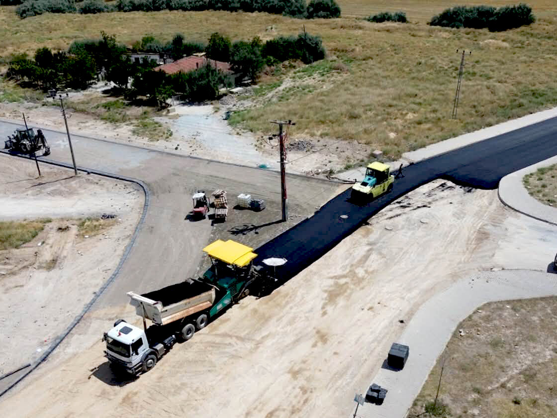 Kırşehir Belediyesi’nden Okullar Bölgesine Asfalt Hamlesi (6)