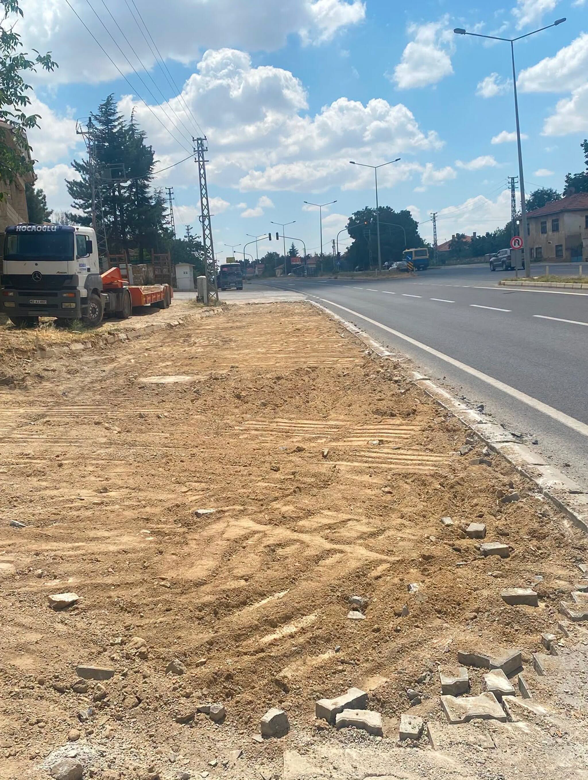 Kırşehir Özbağ’da Kızılca Mahallesi’nde Yol Yenileme Çalışmaları Başladı 2