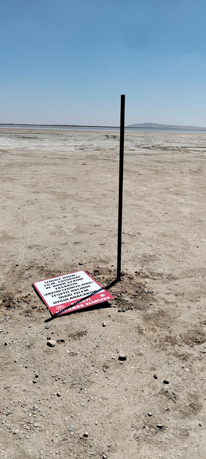 Kırşehir Seyfe Gölü’nde Dikkat Çeken Olay Tabelalar Neden Söküldü (3)
