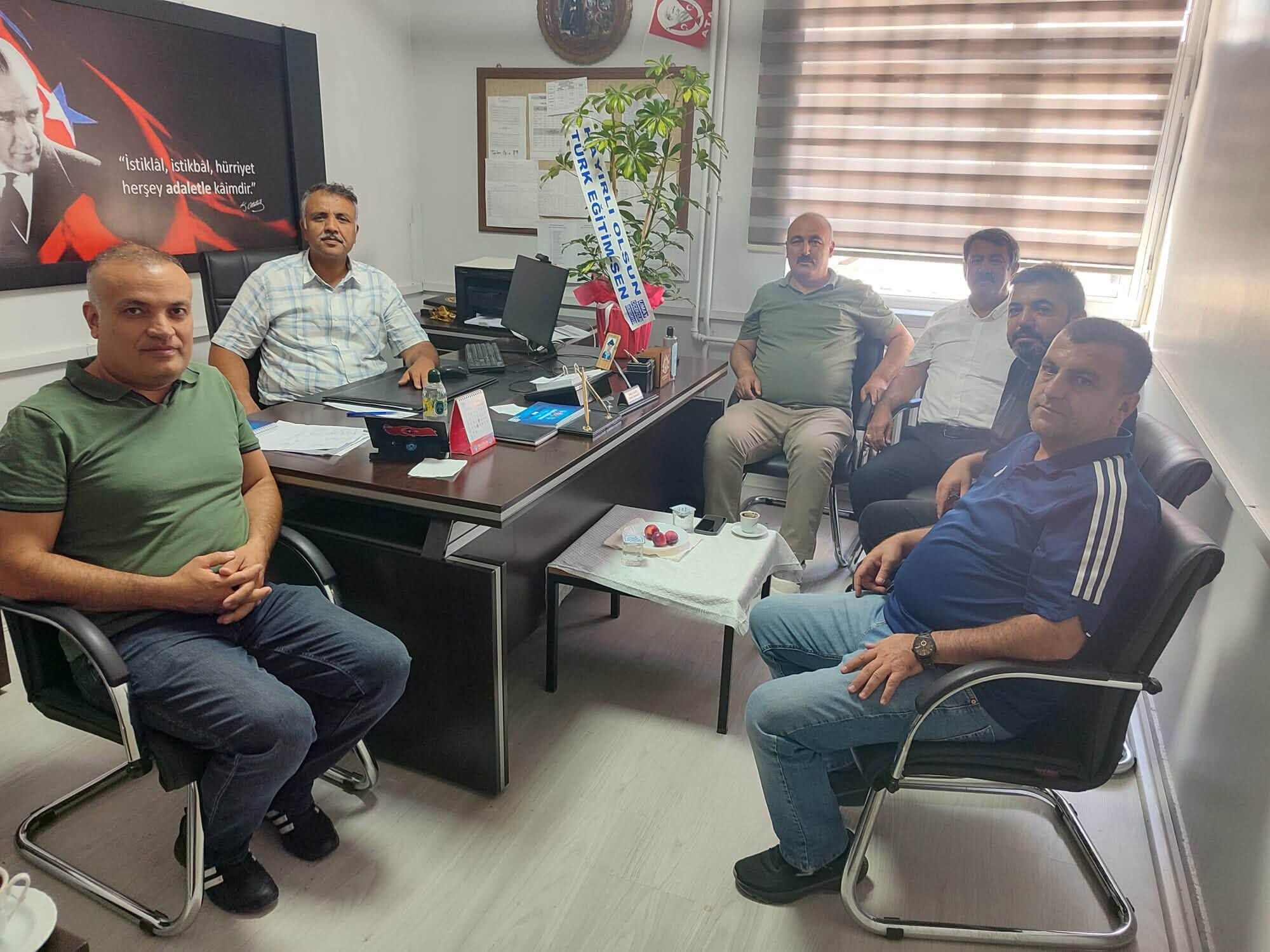 Kırşehir’de Eğitim Camiasından Erhan Umucu’ya Yeni Görevinde Destek