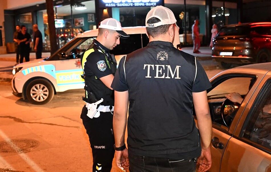 Kırşehir'de Emniyetten Sıkı Denetim İl Emniyet Müdürü Dr. Mesut Görücü Sahada! (1)