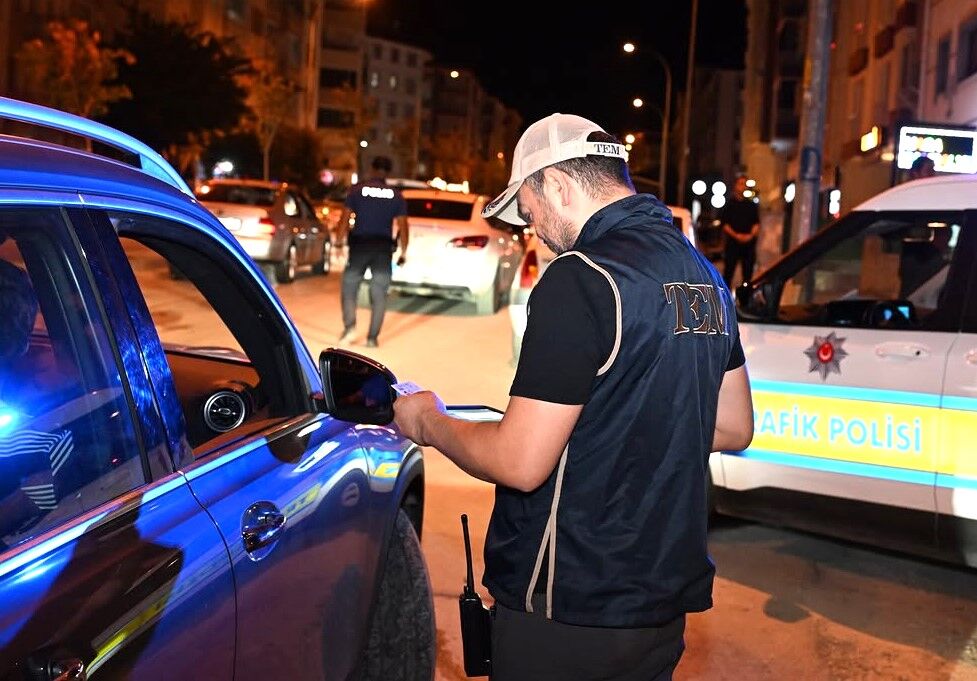 Kırşehir'de Emniyetten Sıkı Denetim İl Emniyet Müdürü Dr. Mesut Görücü Sahada! (2)