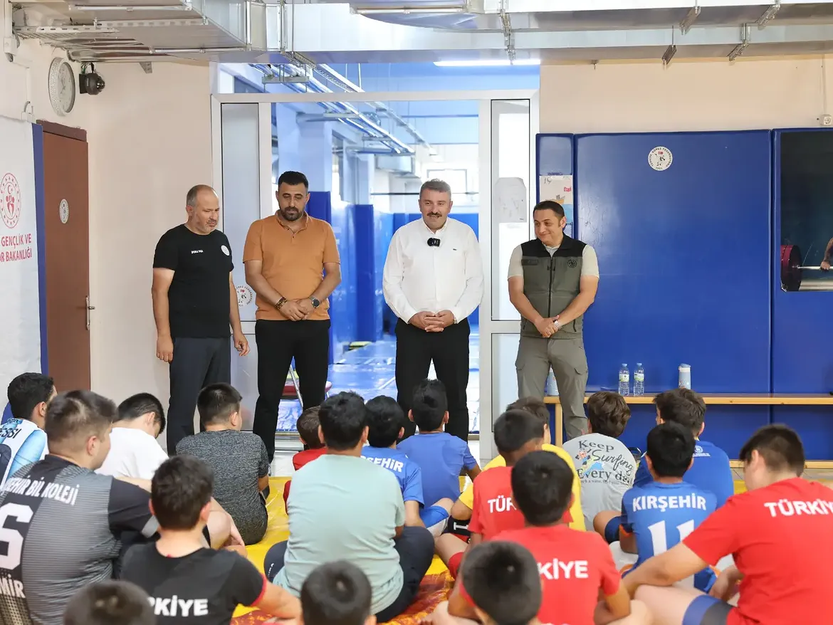 Kırşehir’de Geleceğin Güreşçileri Yetişiyor 3 (1)