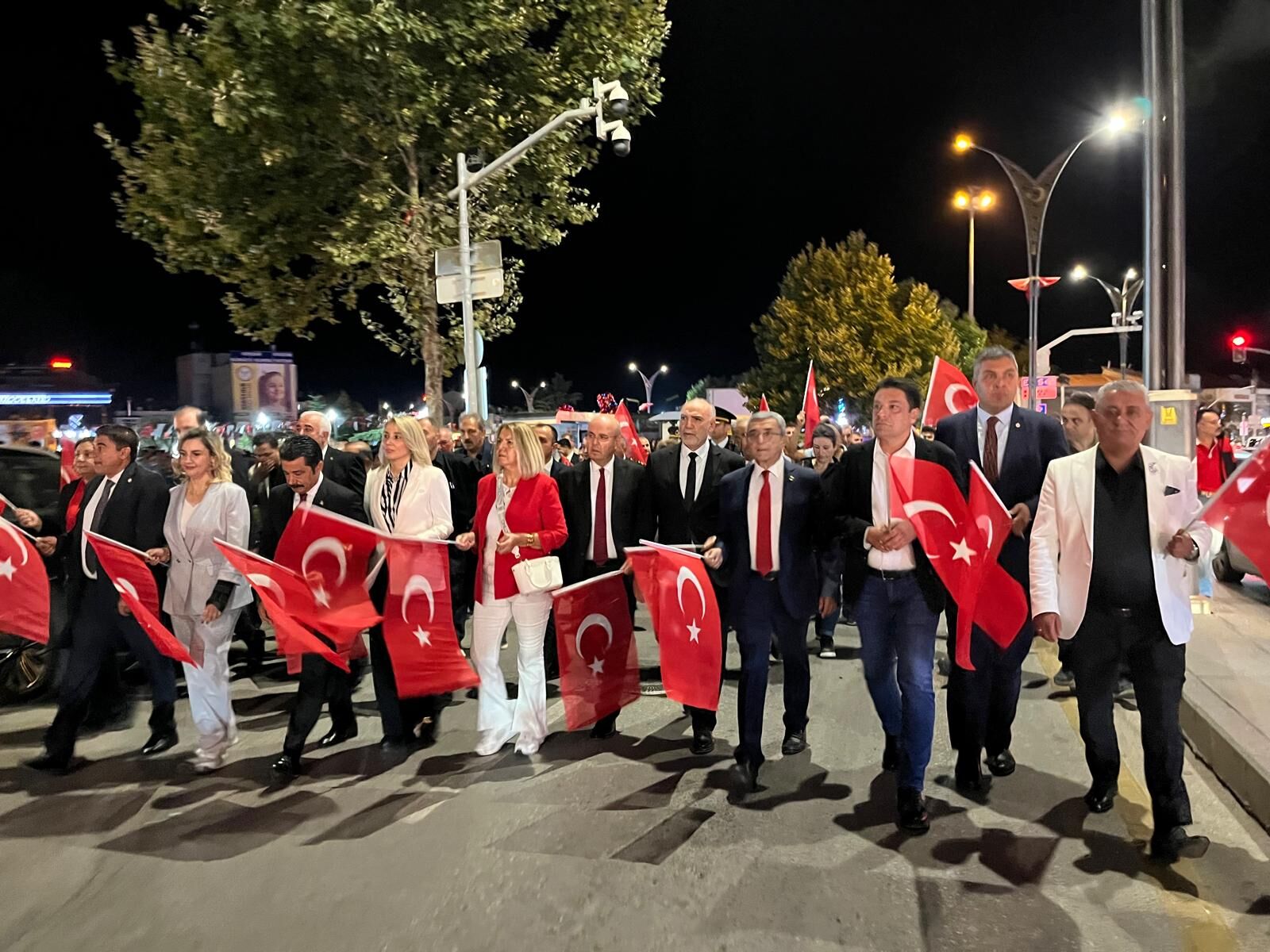 Kırşehir'de Meşaleler Yandı, Zafer Bayramı Coşkusu Yaşandı (5)