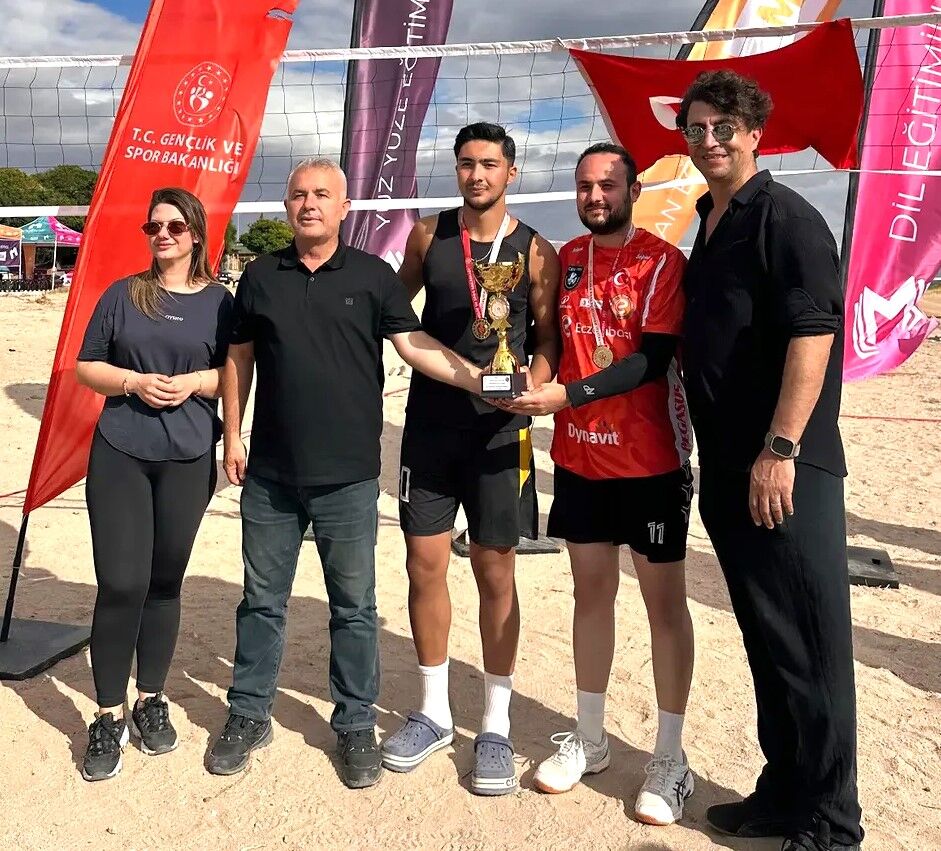 Kırşehir'de Zafer Coşkusu Bu Kez Kum Sahasında Yaşandı (1)