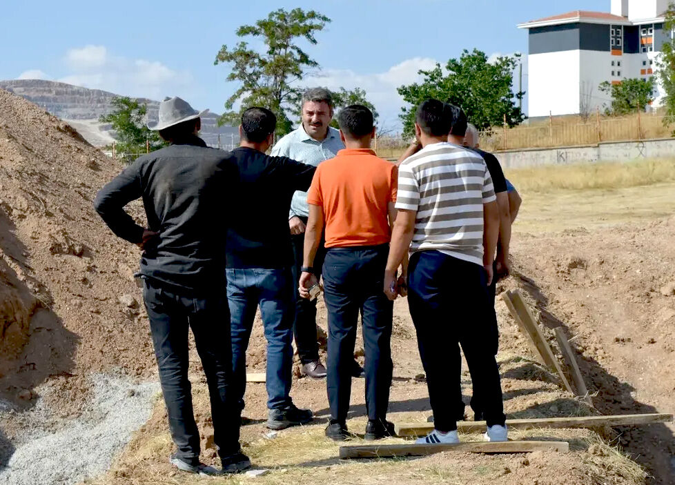 Kırşehir’in Spor Altyapısı Güçleniyor, Yeni Tesislerde Çalışmalar Sürüyor (10)