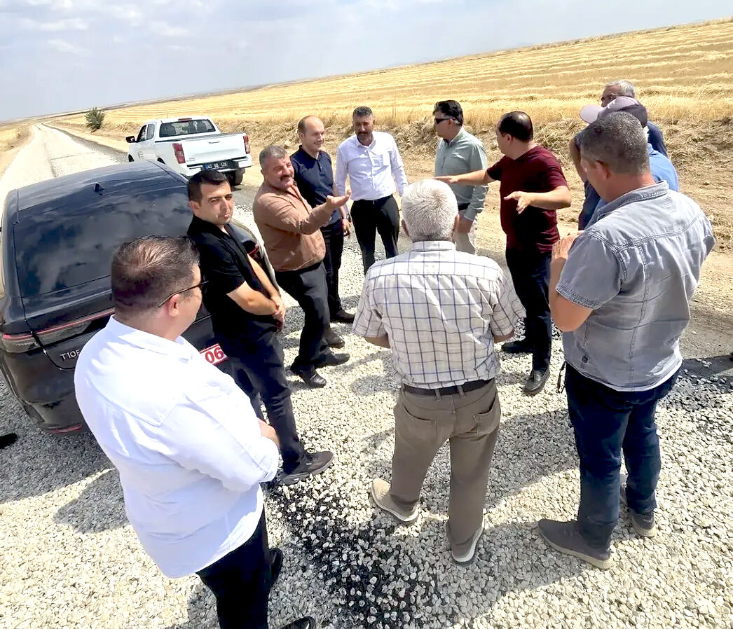 Köy Yollarındaki Asfalt Çalışmalarına Saha Incelemesi (1)