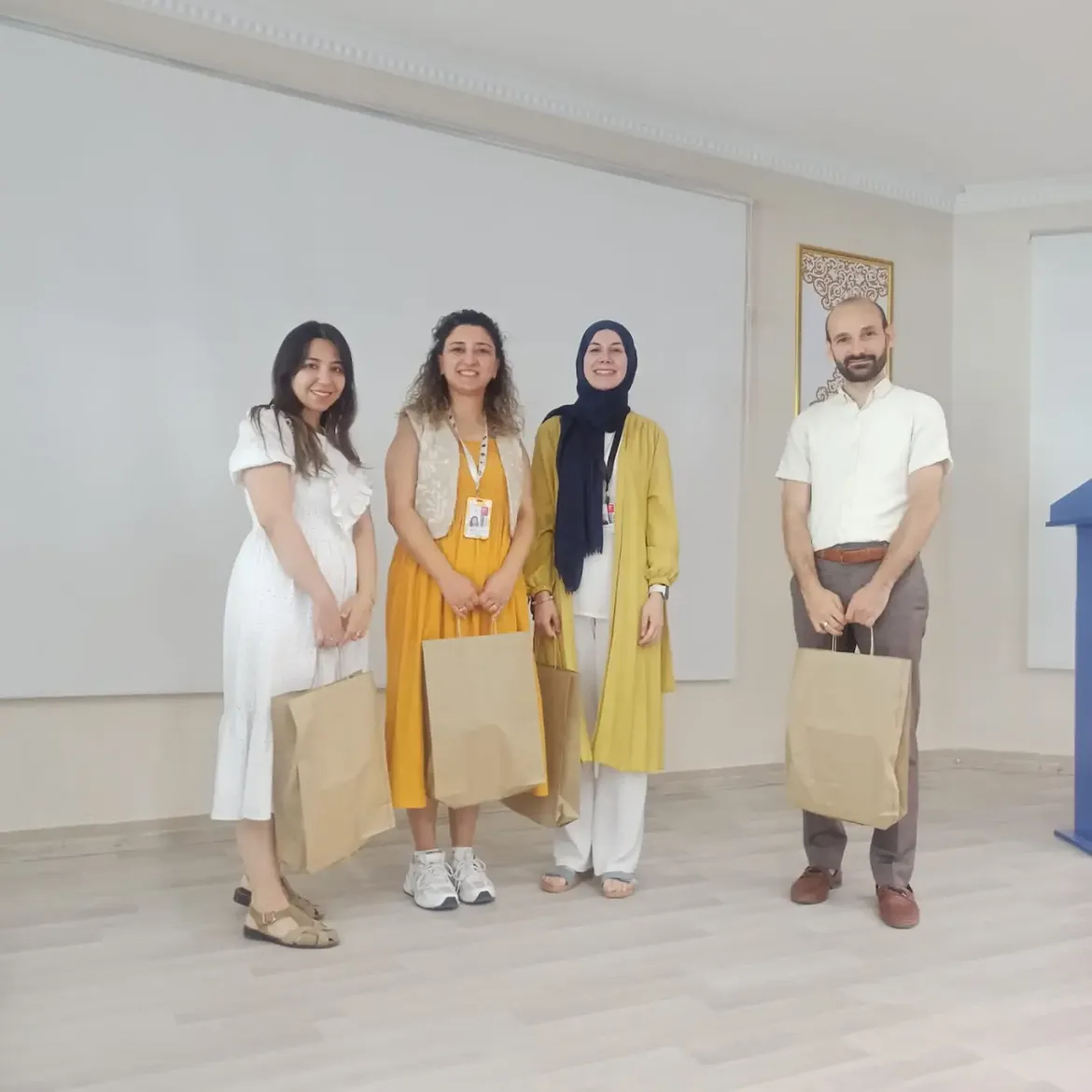 Merkez Shmde Görev Yapan Çocuk Gelişimci Rabia Koçyi̇ği̇t Özcan, Sosyal Çalışmacı Büşra Demi̇ryür (3)