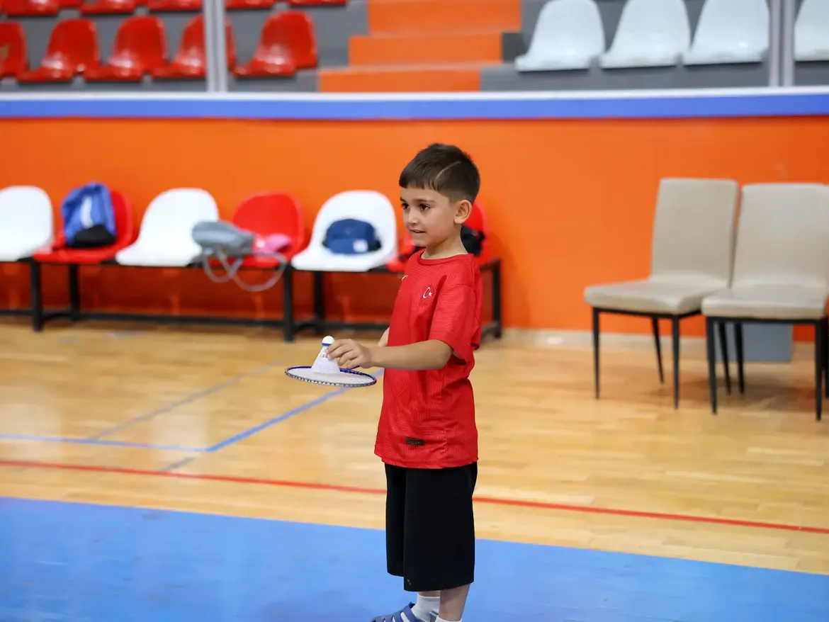 🏸🔥 Sporun Başkenti̇ Kirşehi̇r’de Raket Sesleri̇ Yükseli̇yor! 🔥🏸Kırşehir Spor Salonu Bugün Buram (5)