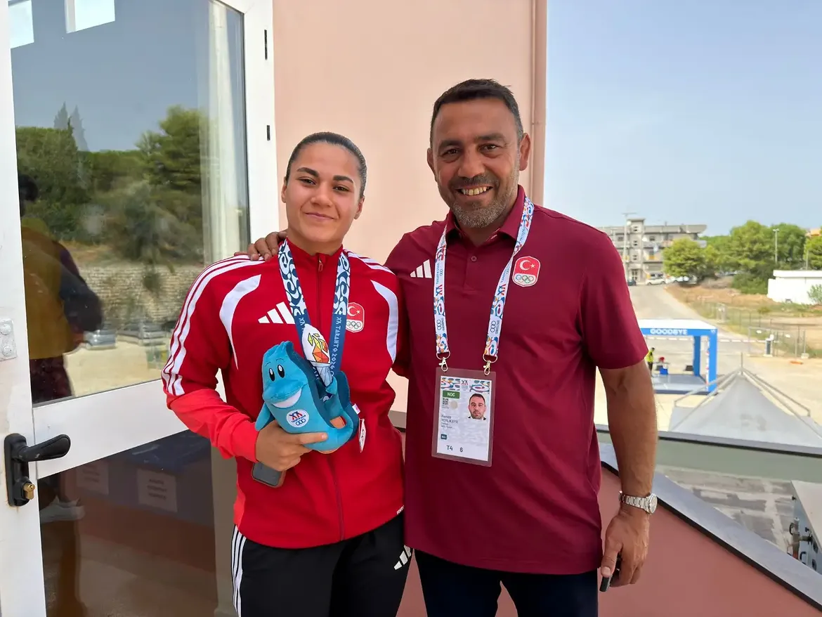 Tebrikler Sudenur Aslan! 🥉 Akdeniz Oyunları’nda 75 Kg Kategorisinde Gösterdiği Üstün Mücadele