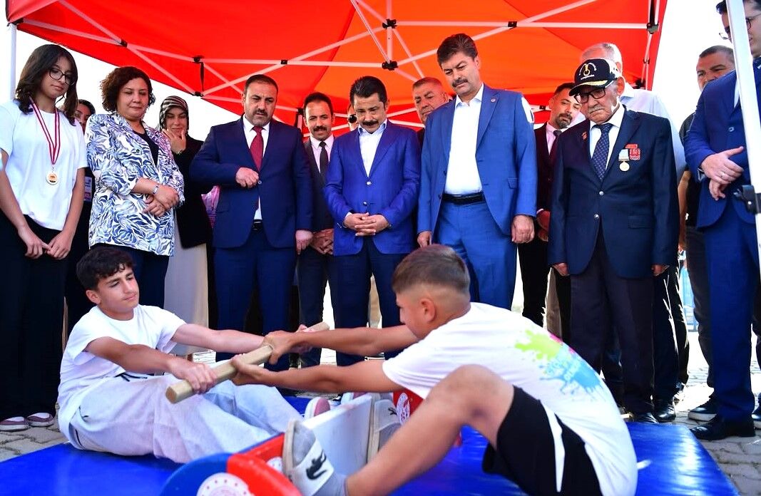 Vali Demiryürek Çiçekdağı'nda Temel Attı, Müze Açtı, Festival Coşkusuna Ortak Oldu (8)
