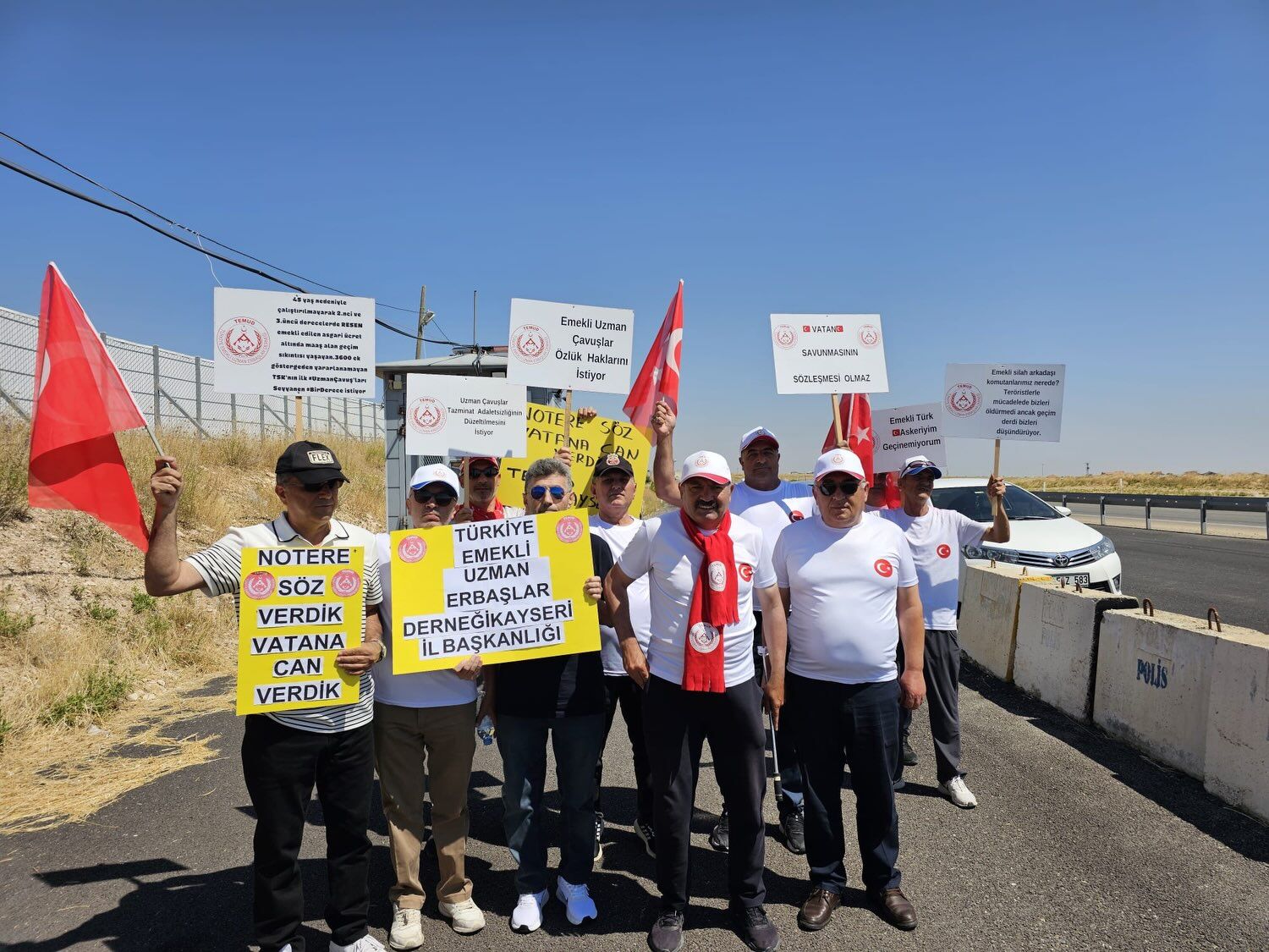 Yürüyüşümüzün 8Nci Günükırşehir 120Nci Km.temud Kayseri Il Bşk Lığımıztemud Ankara İl Bşk .Lığım (3)