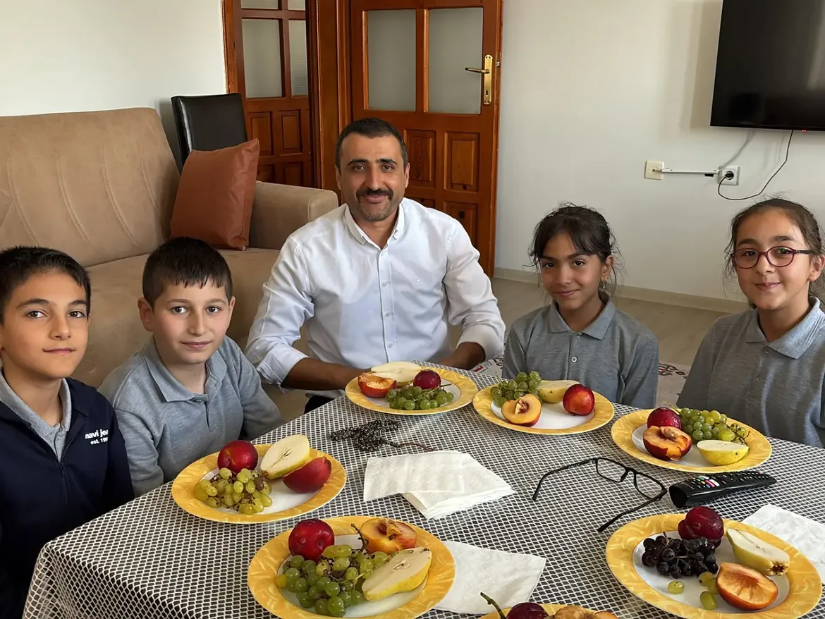 19 Eylül Gaziler Günü Dolayısıyla Müdürümüz Aziz Maraşli, Öğretmenimiz İhsan Koç Ve Öğrencileri (5)