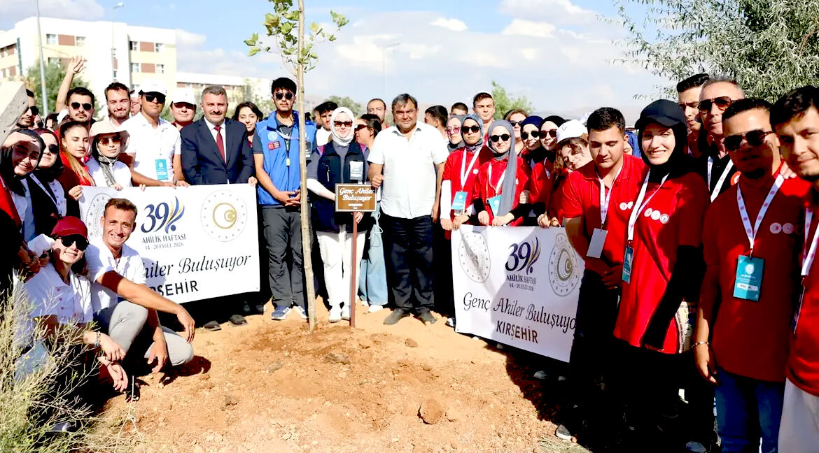 81 Ilin Toprağı Kırşehir’de Buluştu ‘Genç Ahiler Ormanı’ Için Ilk Fidanlar Dikildi (5)