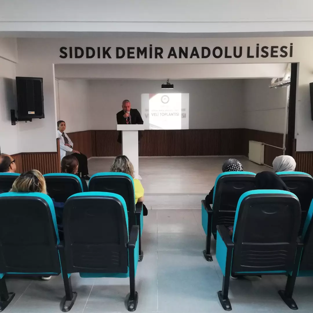 9.Sınıf Velilerimize Yönelik Gerçekleştirdiğimiz Bilgilendirme Toplantısında Okul Kuralları, Öğ (1)