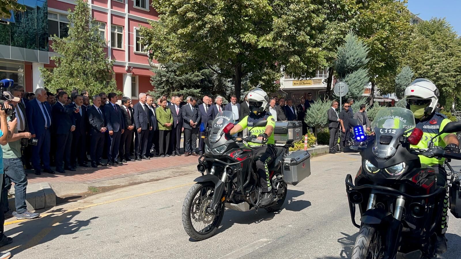 Ahiliğin Başkenti Kırşehir’de 39. Ahilik Haftası Coşkusu Bakan Bolat’ın Katılımıyla Görkemli Açılış (2)-1