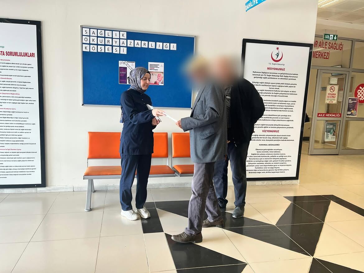 Alzheimer Hastalığı; Beyin Hücrelerinin Zamanla Zarar Görmesiyle Ortaya Çıkan, Beyin Işlevlerind (2)