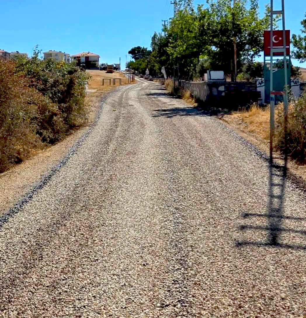Dulkadirli Karaisa’da Yol Çalışması Hız Kazandı (3)