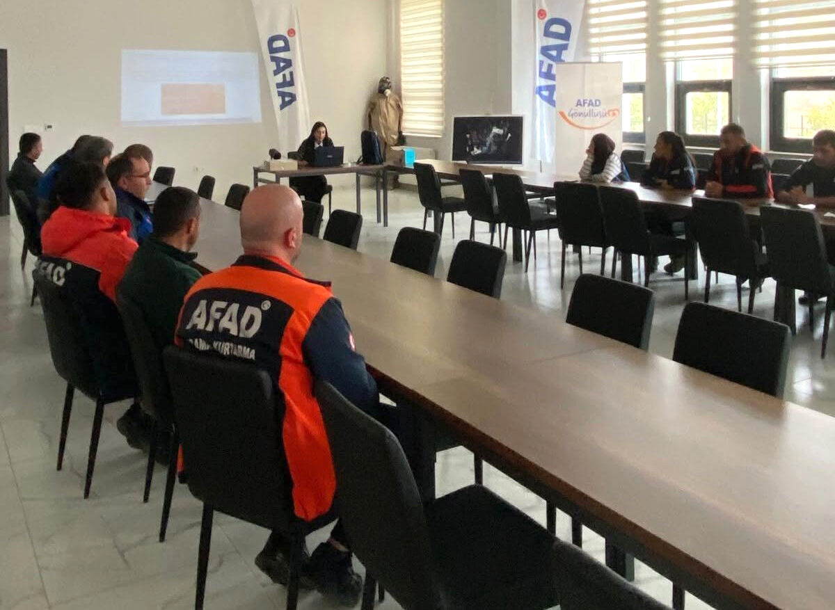 İkaz Ve Alarm Işaretlerinde Doğru Davranış Modelleri Anlatıldı (4)