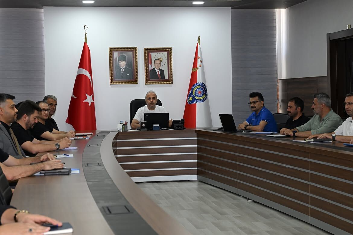 İl Emniyet Müdürümüz Sayın Dr. @Mesutgorucuresmi Başkanlığında, Ilgili Birim Amirlerimizin Katıl (9)