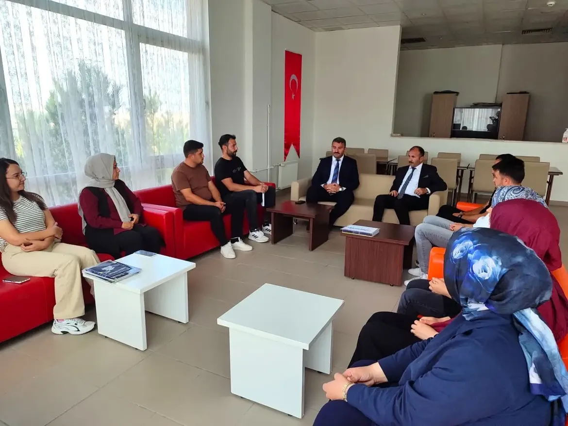 İl Müdürümüz Sayın Yasin Çakmakçı’dan Mucur Elvin Buğra Arslan Öğrenci Yurdu’na Ziyaret 🏢Gençl (3)