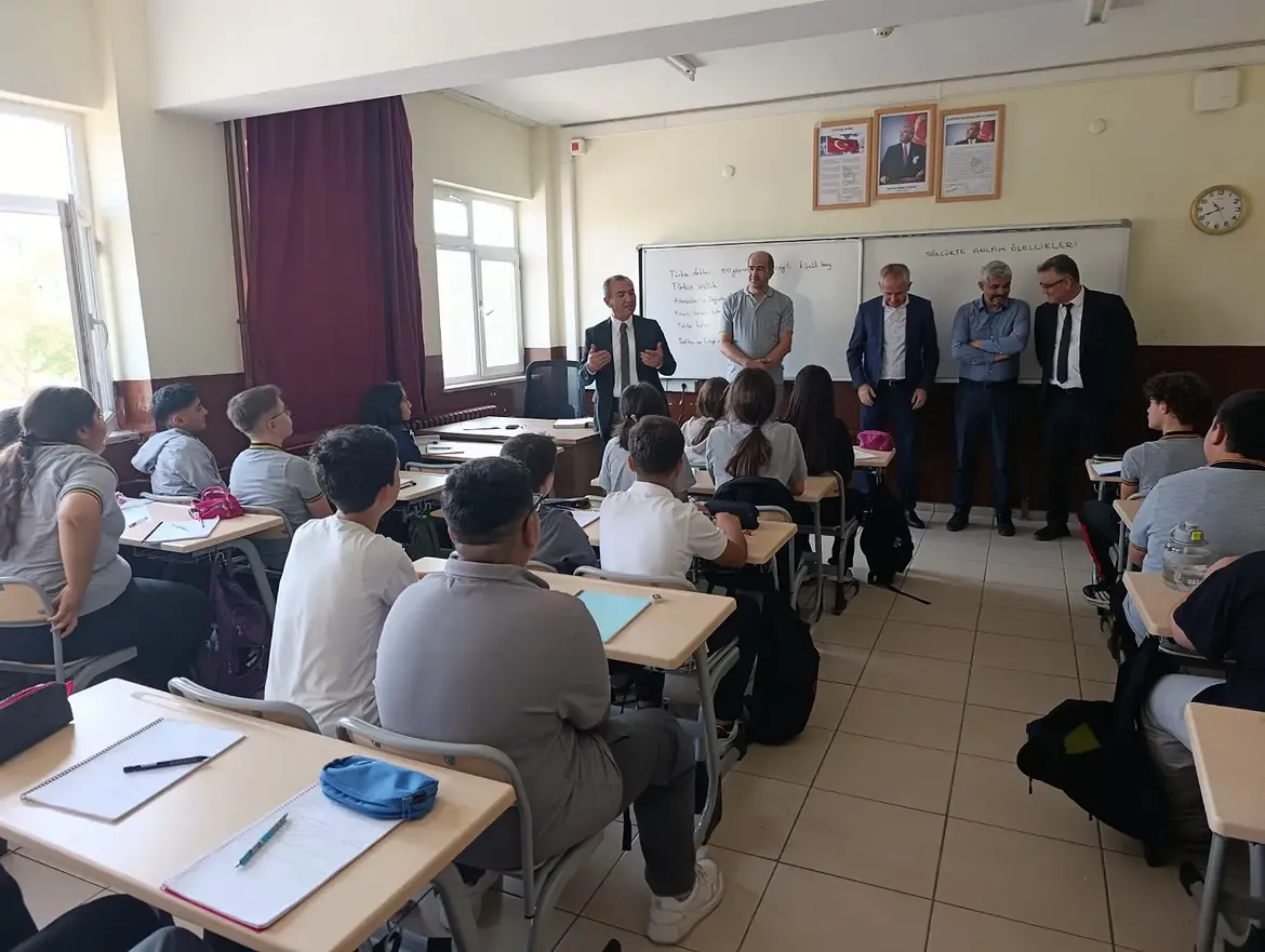 İlçe Milli Eğitim Müdürü Halil İman Ve Şube Müdürleri Raşit Şahi̇n Ve Özkan Durmuş Ilçemiz Kaman (1)