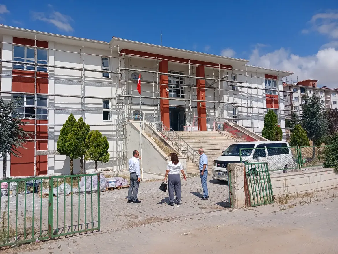 İlçe Milli Eğitim Müdürü Halil İman Ve Şube Müdürü Murat Şahi̇n Ilçemiz Kaman Fatma Ana Anaokulu