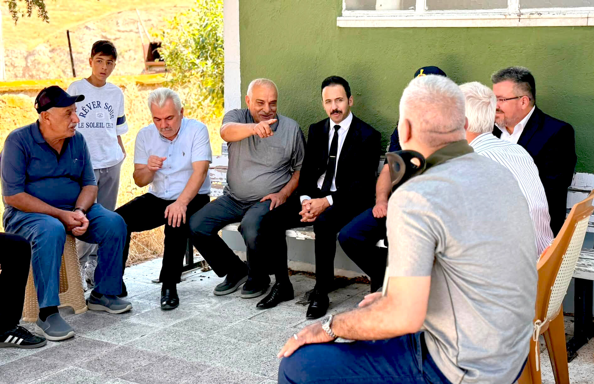 Kaymakam Öğüt, Baraklı Köyü’nde Vatandaşlarla Buluştu (2)