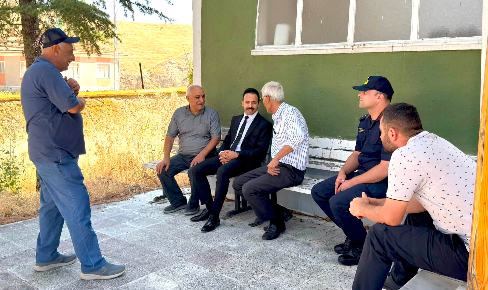 Kaymakam Öğüt, Baraklı Köyü’nde Vatandaşlarla Buluştu (4)