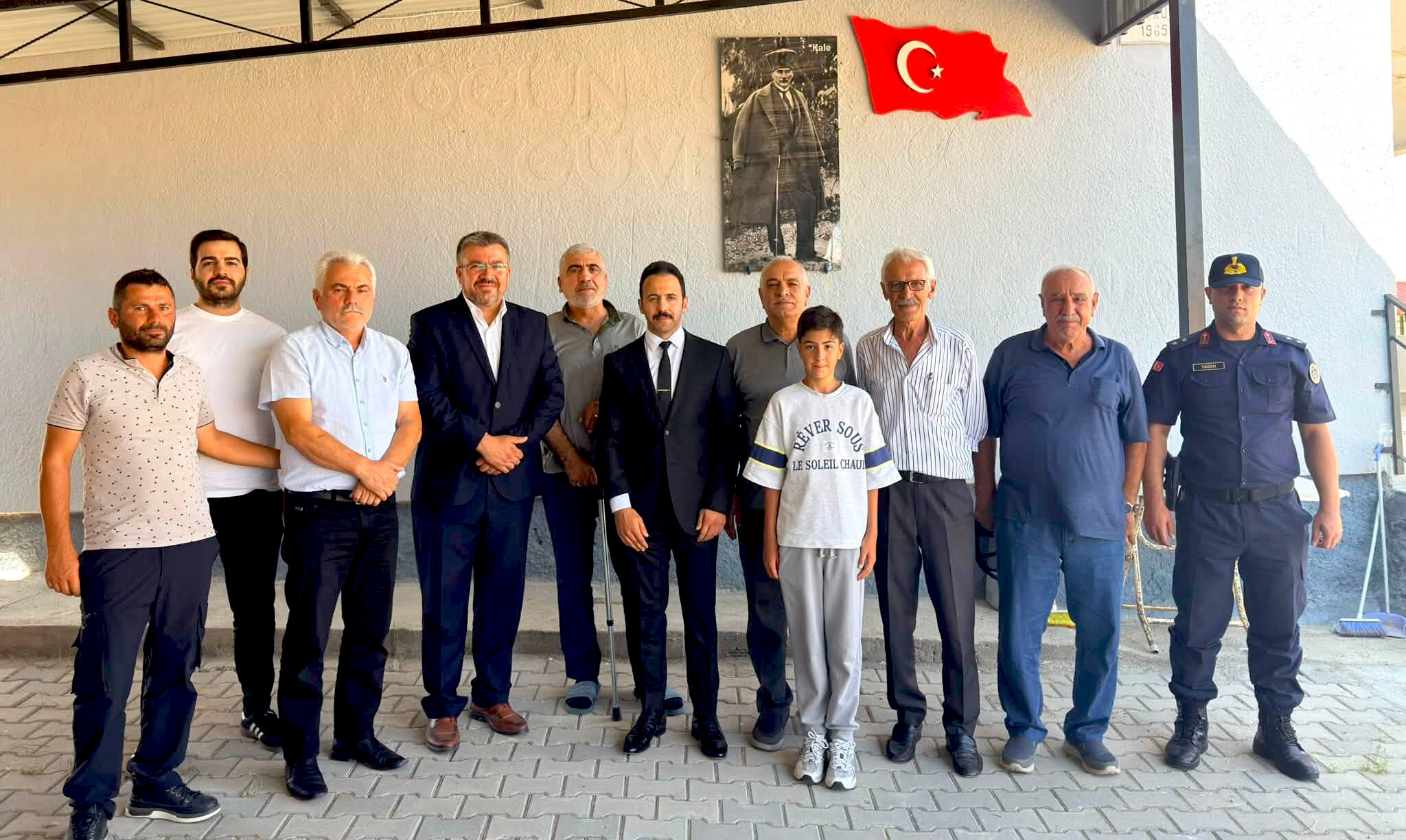 Kaymakam Öğüt, Baraklı Köyü’nde Vatandaşlarla Buluştu (5)
