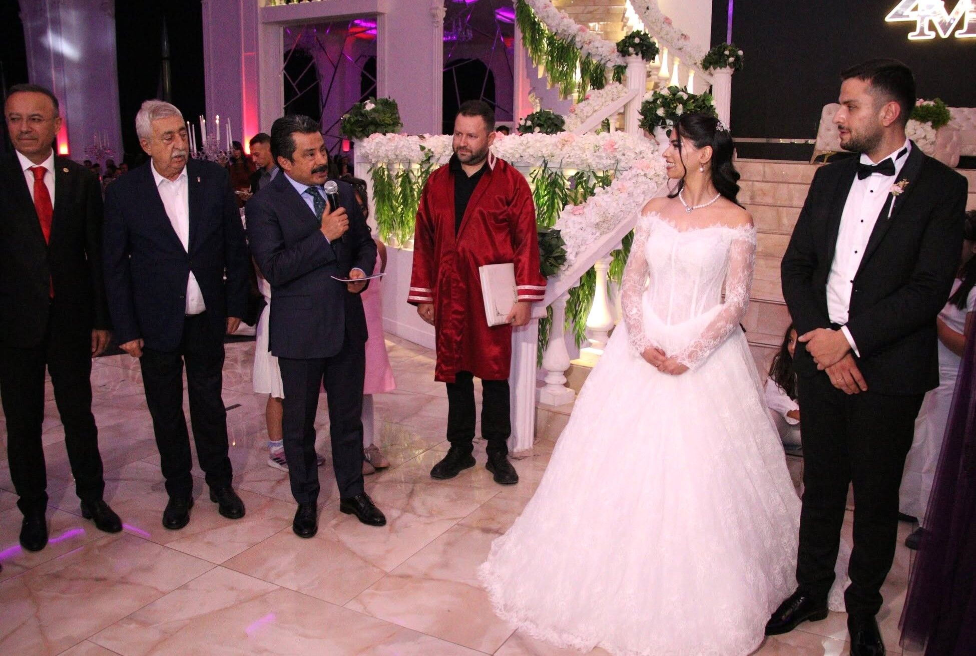 Kırşehir Protokolünü Buluşturan Görkemli Düğün Zeynep Sena Ve Mustafa Kemal Dünya Evine Girdi (10)