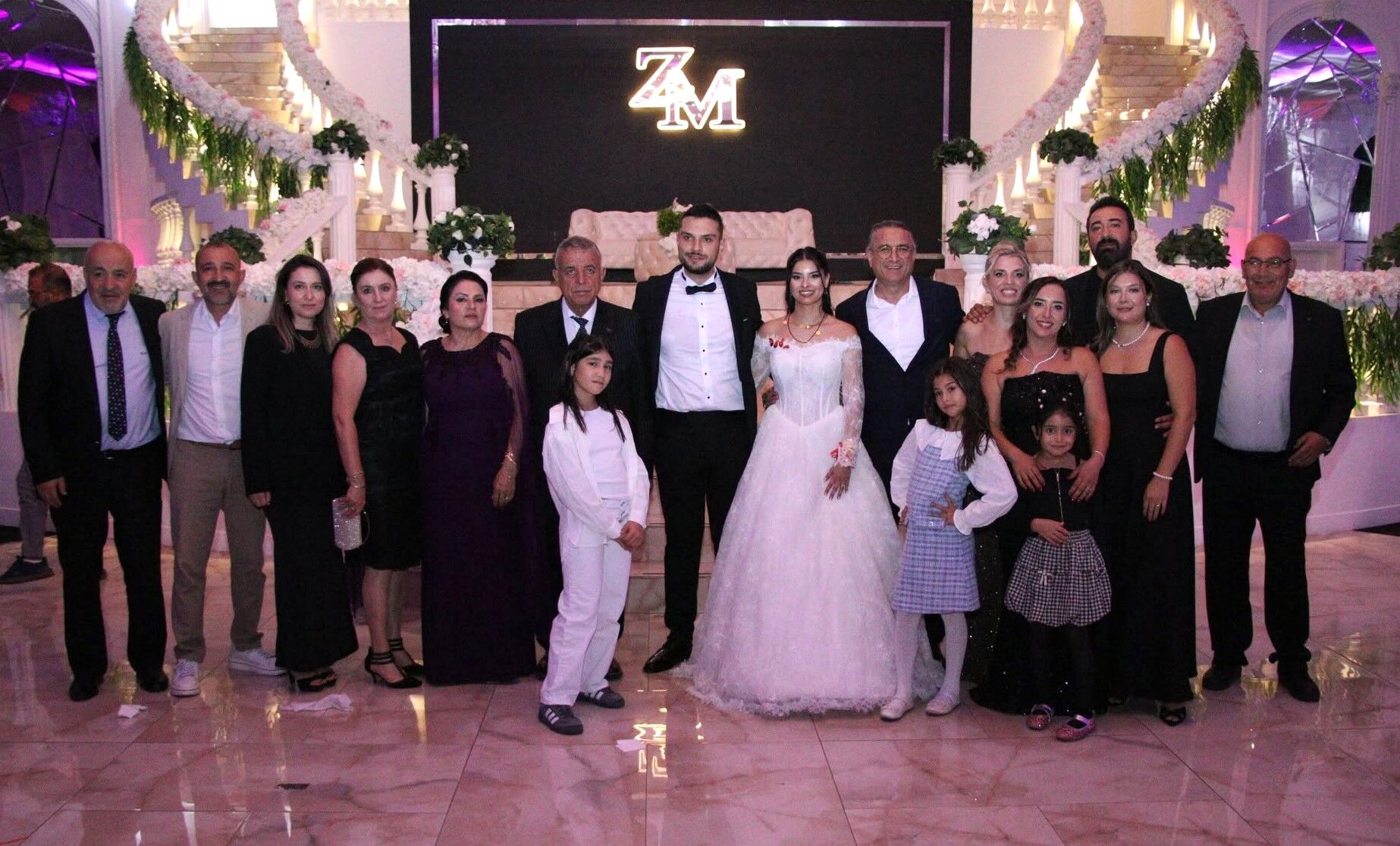 Kırşehir Protokolünü Buluşturan Görkemli Düğün Zeynep Sena Ve Mustafa Kemal Dünya Evine Girdi (14)