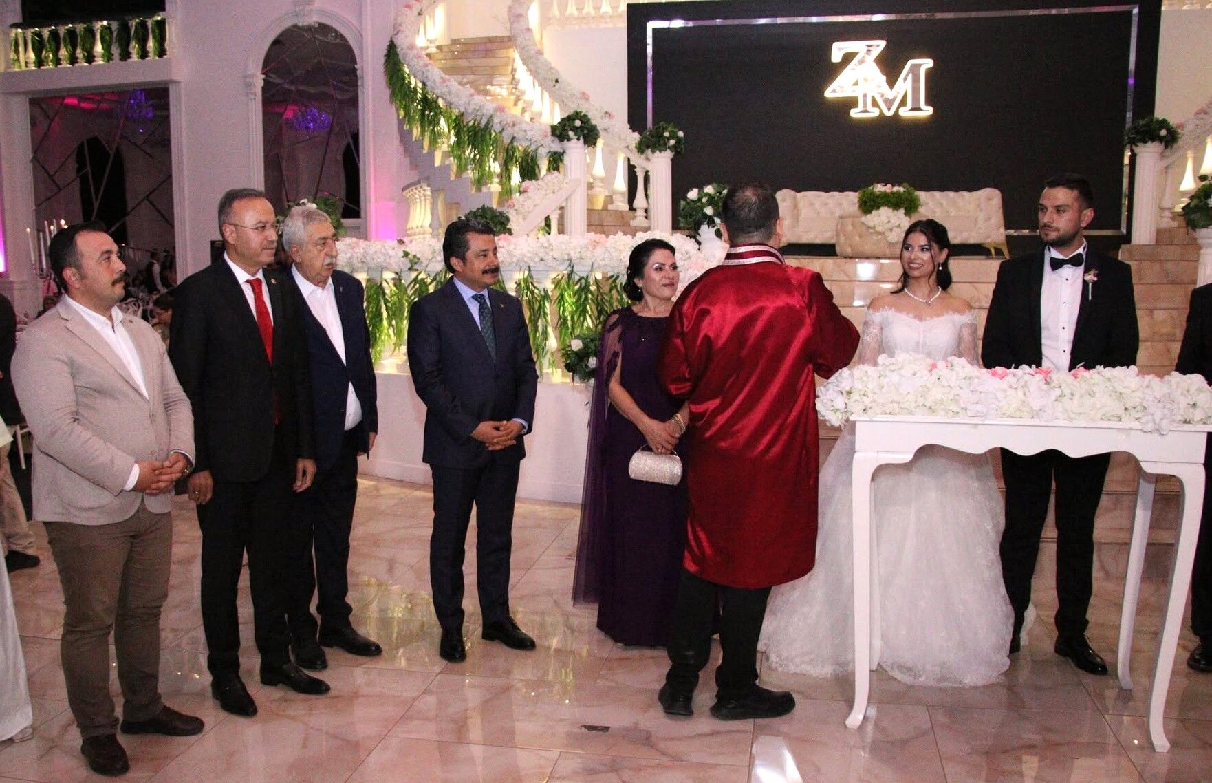 Kırşehir Protokolünü Buluşturan Görkemli Düğün Zeynep Sena Ve Mustafa Kemal Dünya Evine Girdi (6)
