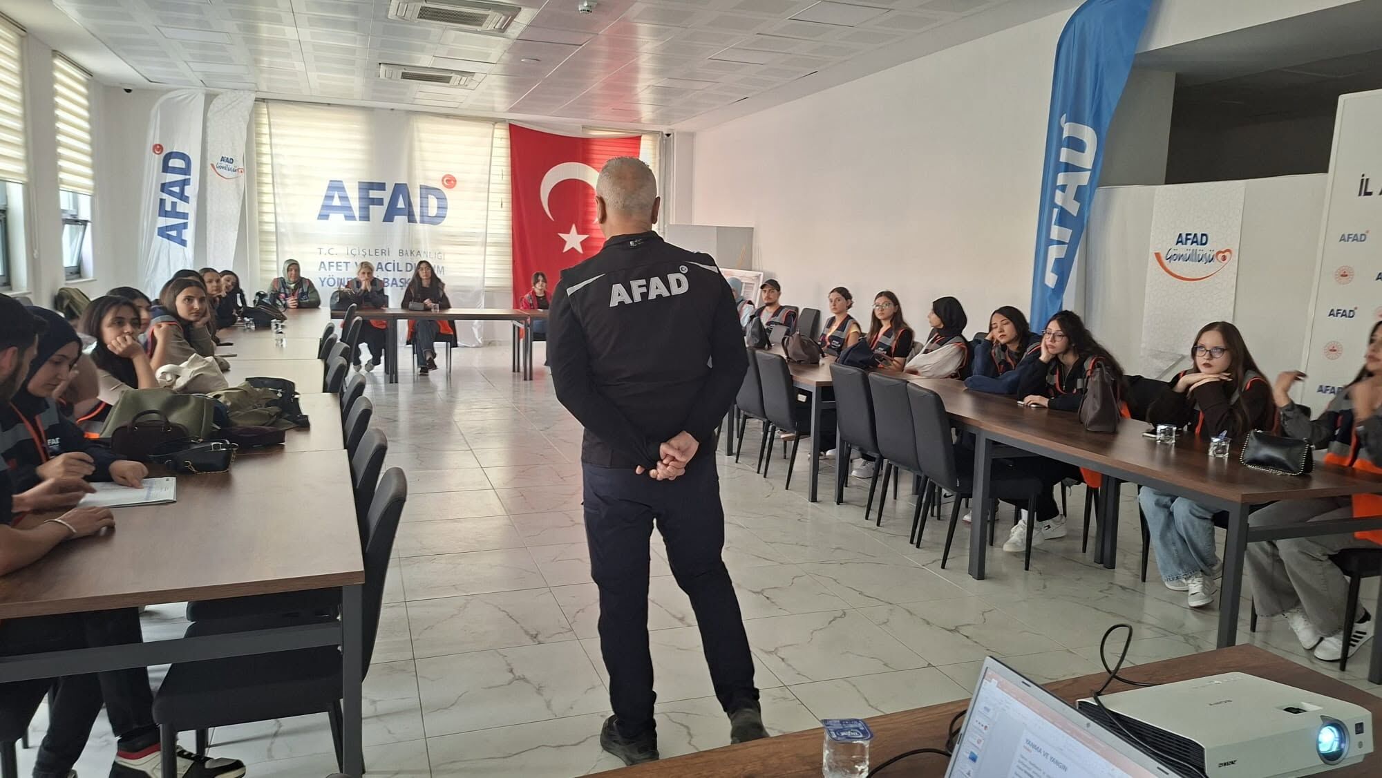 Kırşehir’de Destek Afad Gönüllüsü Eğitimleri Başladı 3