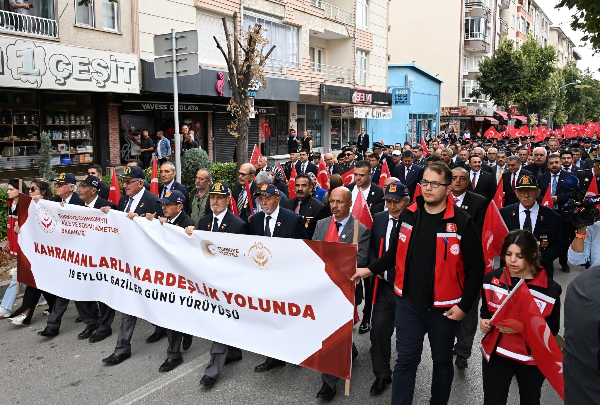 Kırşehir’de Gaziler Ve Aileleriyle Anlamlı Buluşma 1