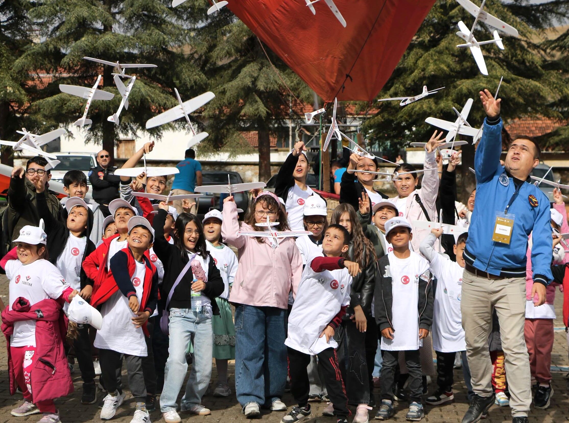 Kırşehir’de Köy Çocuklarının Gökyüzü Hayali Gerçeğe Dönüşüyor (5)