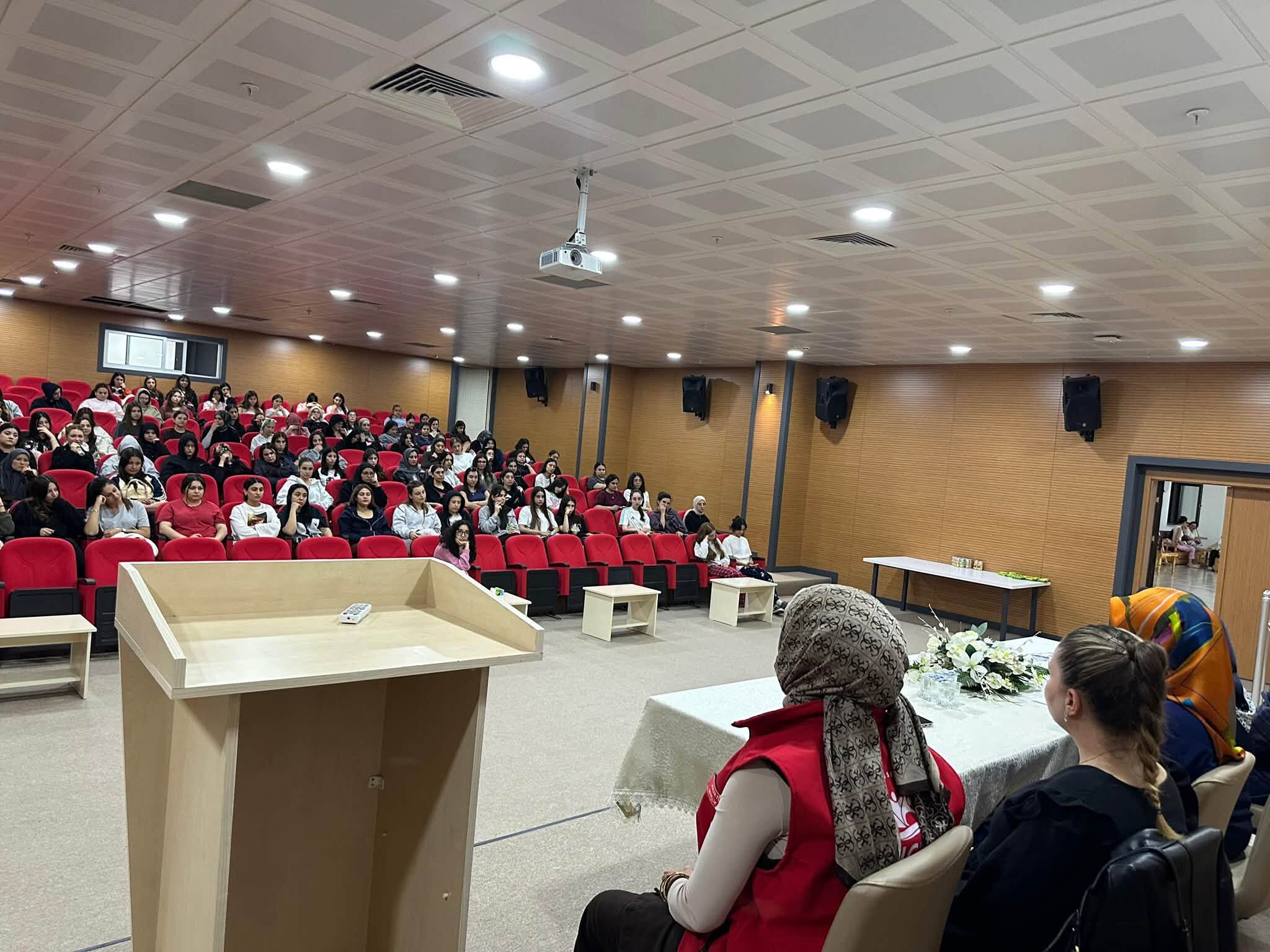 Kırşehir’de Üniversiteli Gençlere Gençlik Merkezi Buluşması 3