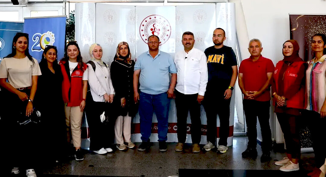 Kırşehir’e Gelen Öğrencilere Sıcak Karşılama (1)
