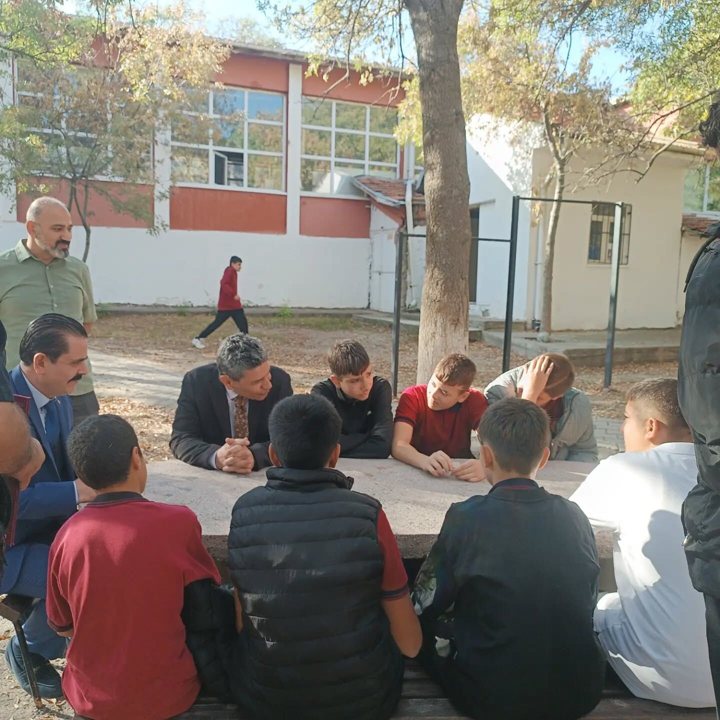 Mucur’da Öğrencilerle Bir Araya Gelen Pınar’dan Başarı Dileği 3