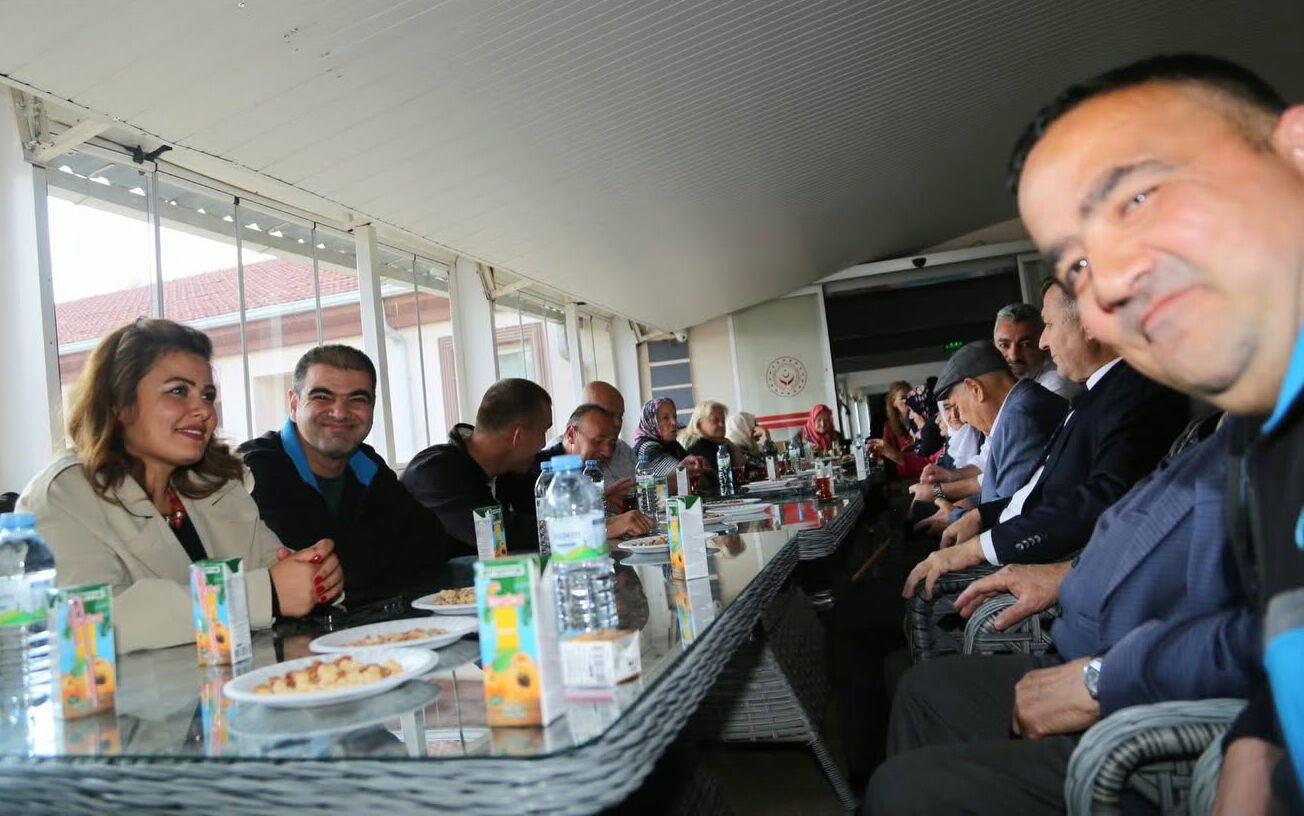 Neşet Ertaş’ın Türküleri Kırşehir’de Nesilleri Aynı Gönülde Buluşturdu (3)