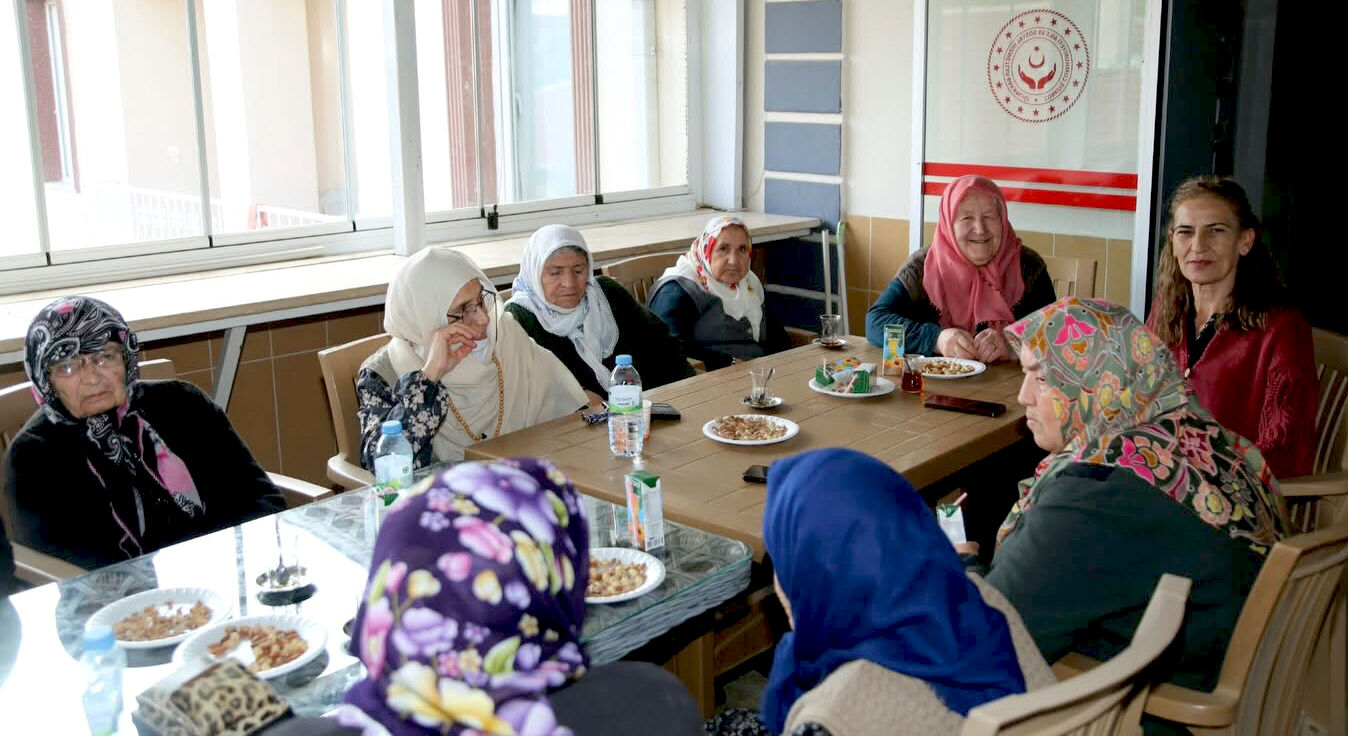 Neşet Ertaş’ın Türküleri Kırşehir’de Nesilleri Aynı Gönülde Buluşturdu (7)