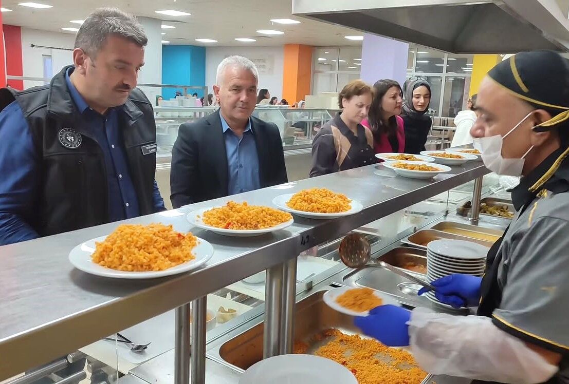 Öğrencilerle Buluşan İl Müdürü Çakmakçı'dan Yurt Denetimi (1)