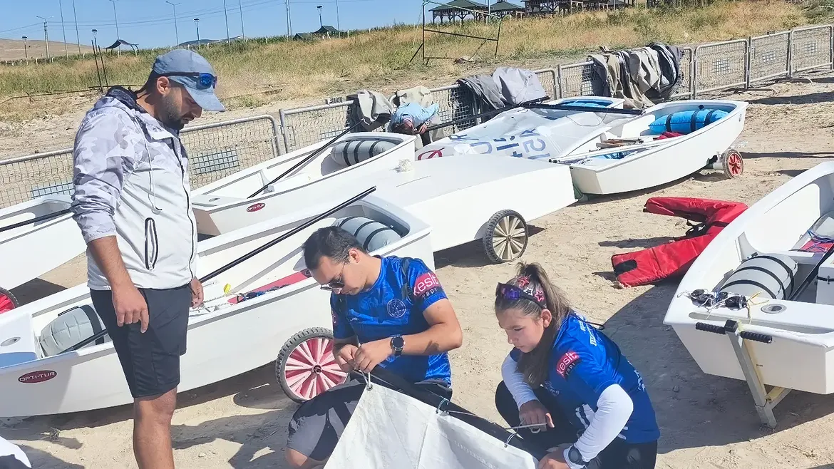💨 Rüzgar Bi̇zden Yana, Kirşehi̇r’de Yelkenler Fora! ⛵🔥Denizi Olmasa Da Yüreği Fırtına Gibi Esen (1)