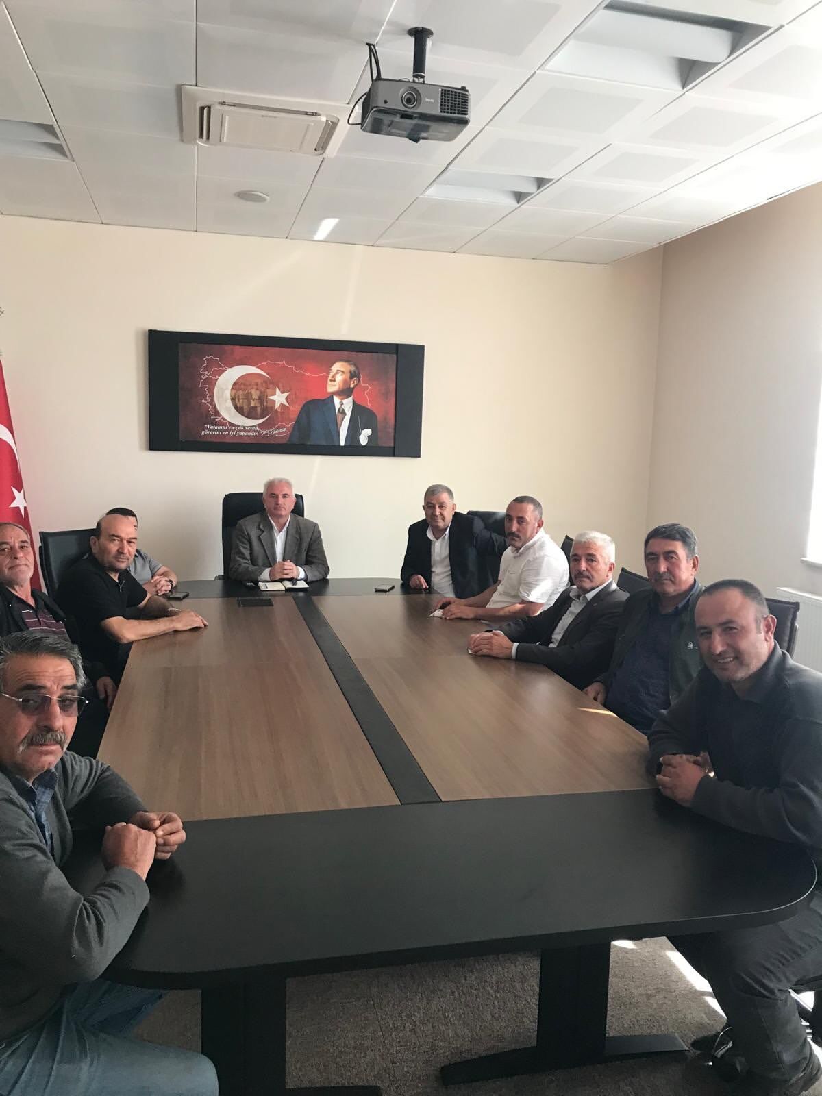 Servi̇s Taşimaciliği Yapan Şoförlerle Değerlendi̇rme Toplantisi Gerçekleşti̇ri̇ldi̇.📌İlçe Millî Eğit