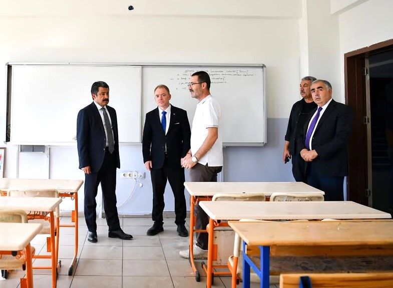 Vali Demiryürek’ten Kırşehir’de Eğitim Hazırlıklarına Yakın Takip (10)